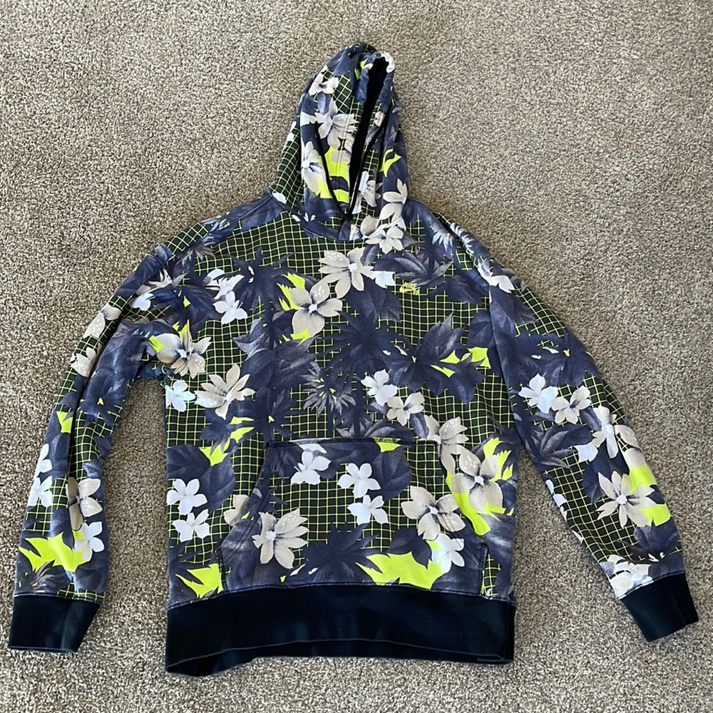 Men’s Nike hoodie